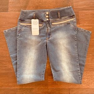 Tissini Colombian stretch butt lift jean size 17